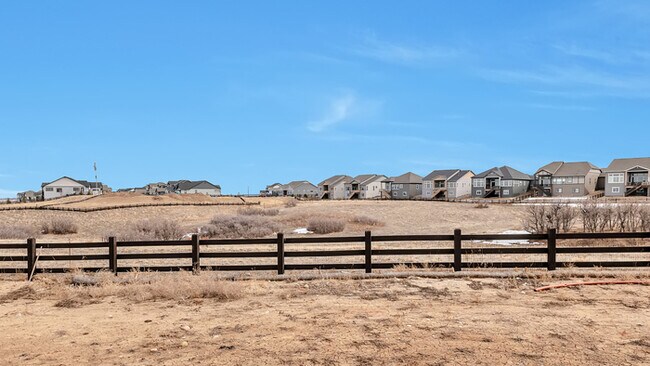 Building Photo - Beautiful Home in Canyons South!