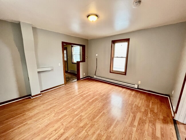 Building Photo - 405 Bristol St