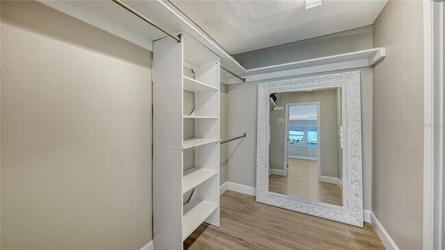 Building Photo - 226 Golden Gate Point