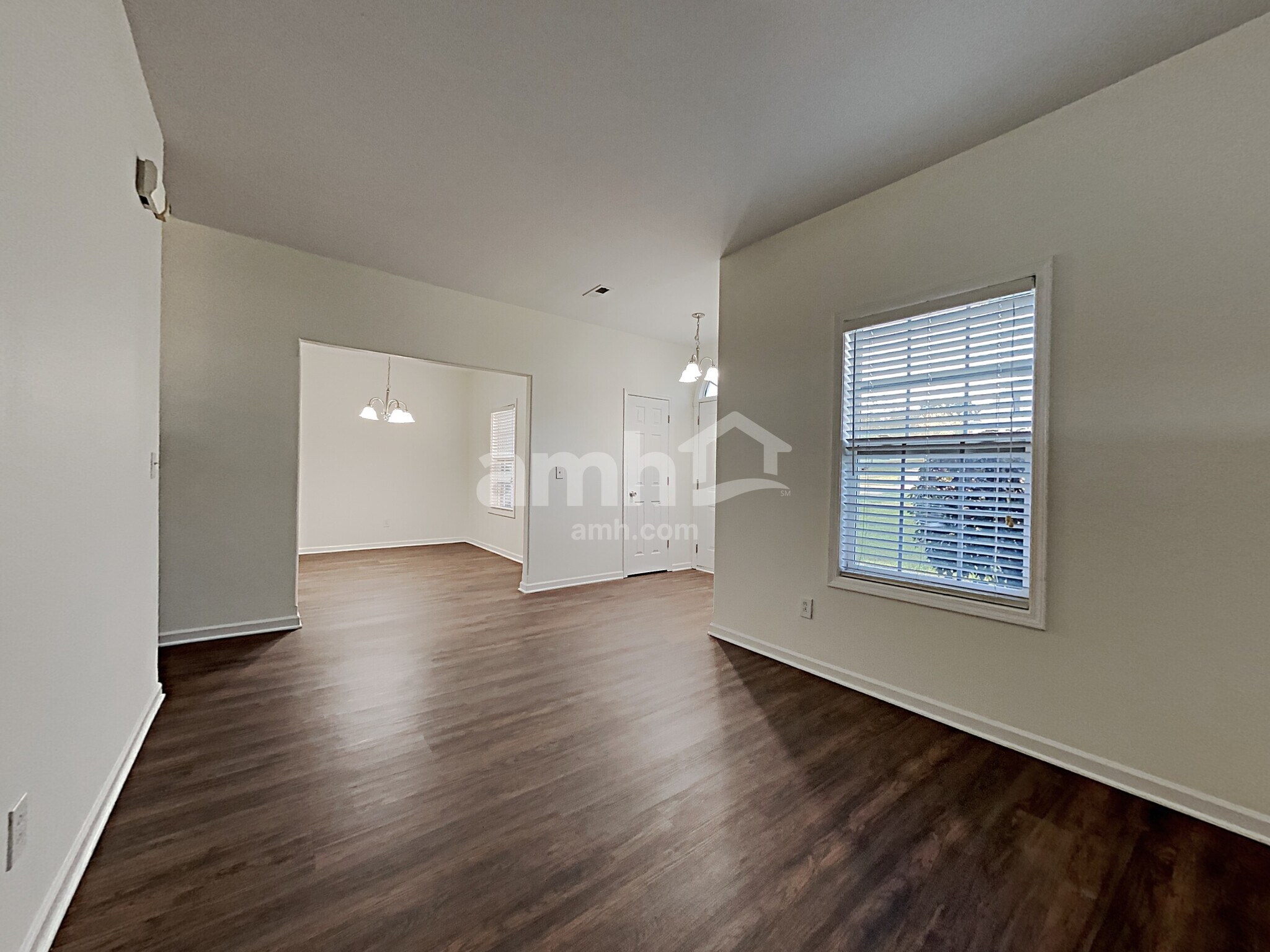 Building Photo - 149 Sawhorse Dr