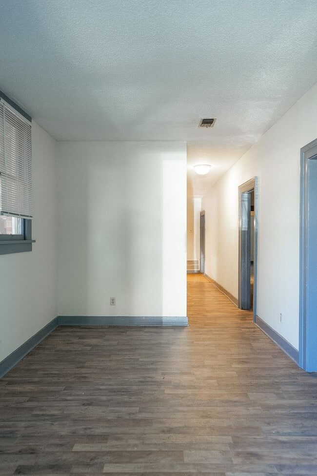Building Photo - 508 3rd St