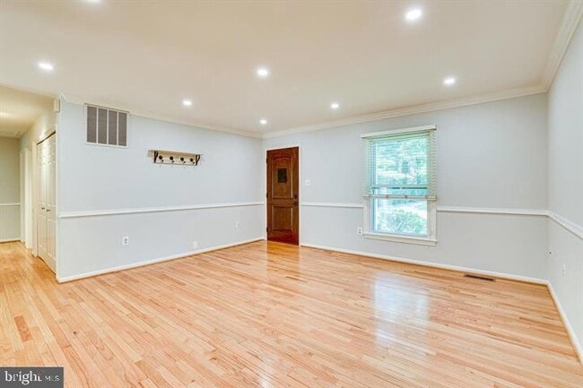 Building Photo - 2601 Seskey Glen Ct