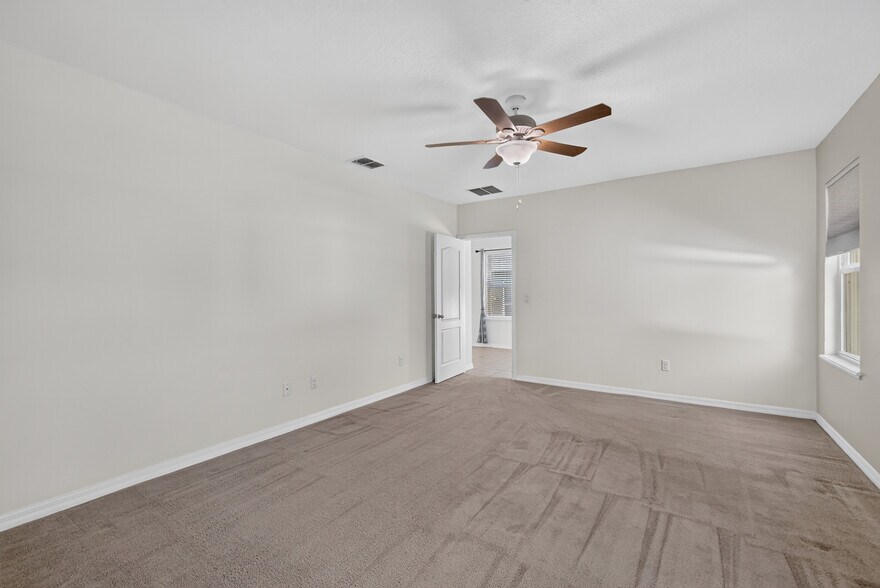 Building Photo - 345 Red Kite Dr
