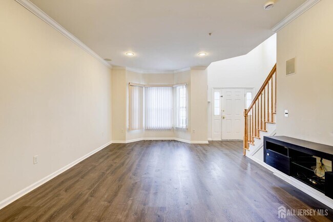 Building Photo - 100 Forest Dr