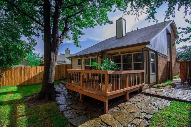 Building Photo - Boxwood Drive