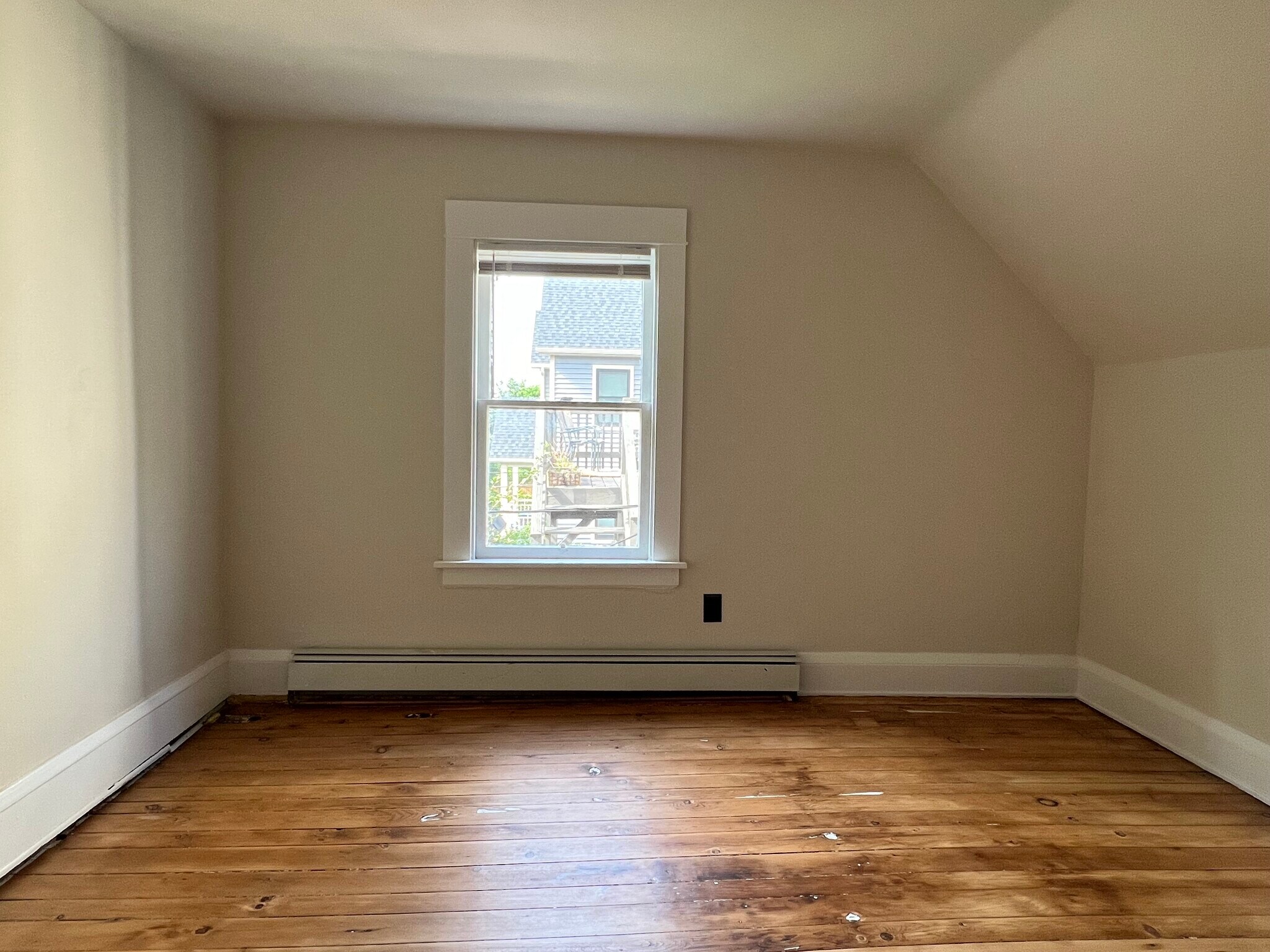 Building Photo - 1872 W 47th St