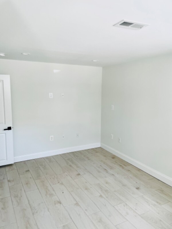 Building Photo - 638 Rock Creek Church Rd NW