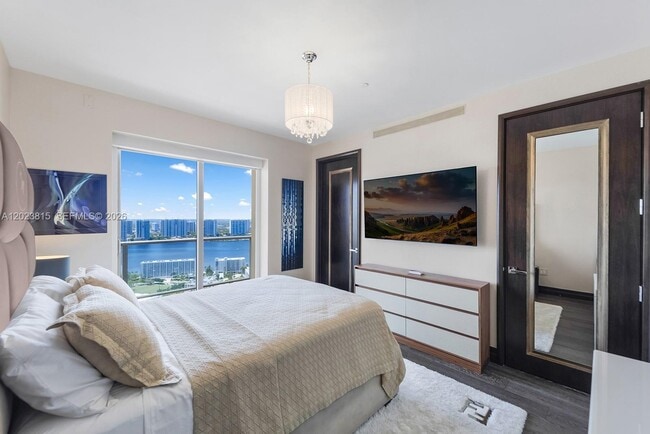 Building Photo - 17749 Collins Ave