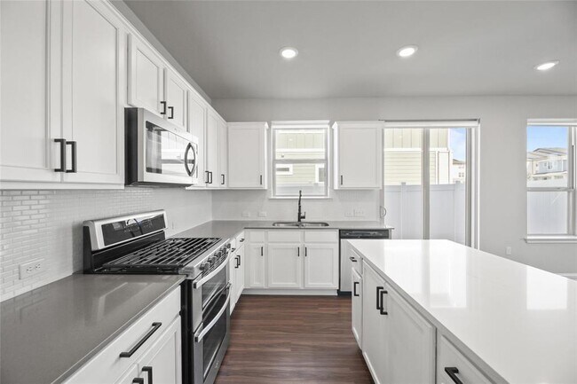 Building Photo - 8302 Mandela Bend