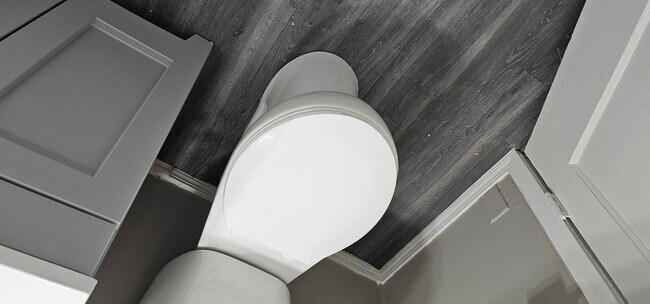 Building Photo - COMING SOON!! Available Soon in SF KCMO