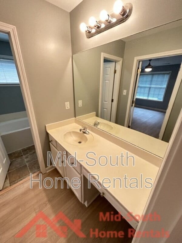 Building Photo - 434 N Ericson Rd