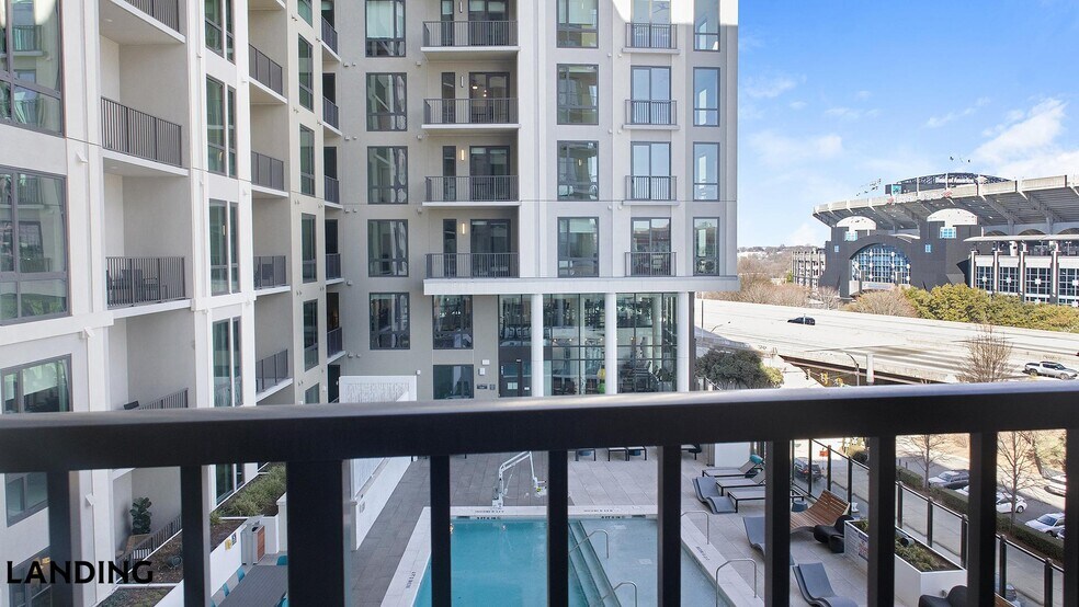 Building Photo - 1007 S Mint St