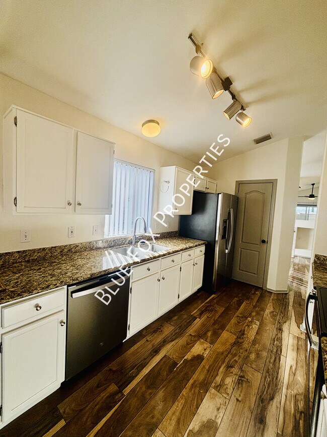 Building Photo - 4307 W Bunk House Rd