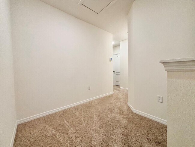 Building Photo - 1232 Yellow Finch Dr