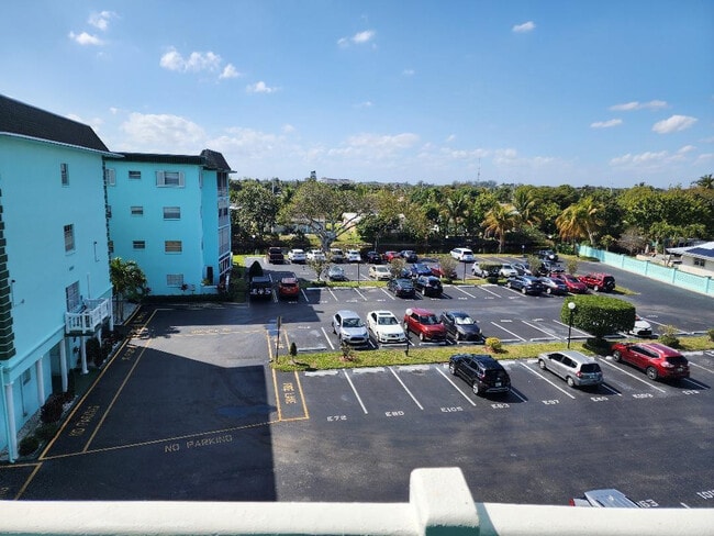 Building Photo - 4141 NW 44th Ave