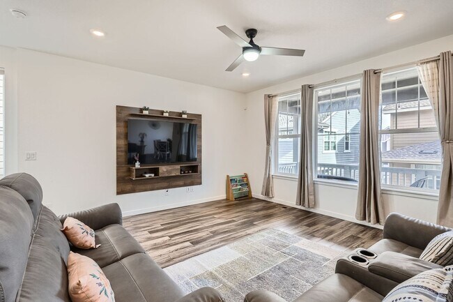 Building Photo - 9012 Borrowdale Ln