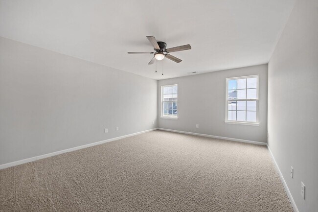 Building Photo - 4500 Sandstone Dr