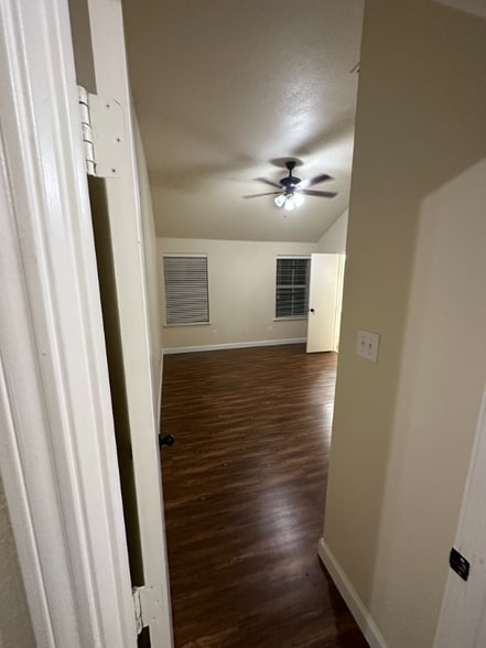 Building Photo - 1324 Sierra Blanca Dr