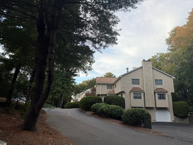 Primary Photo - 73 Arrowhead Cir