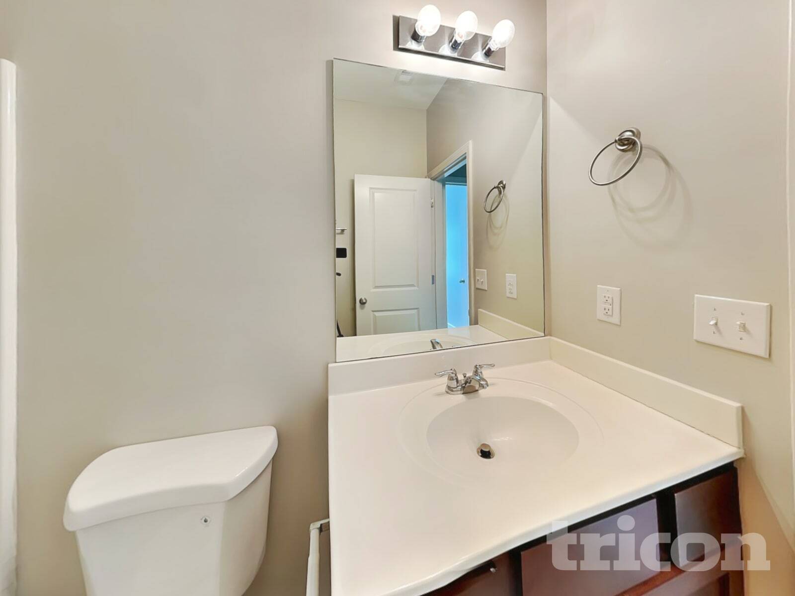 Building Photo - 38 Ponders Rd