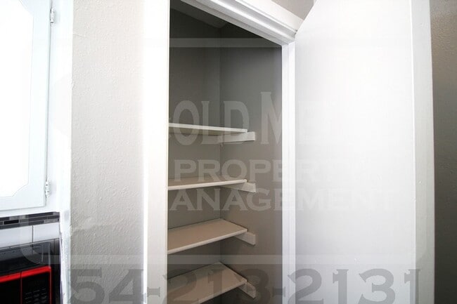 Building Photo - 2302 Hunt Dr