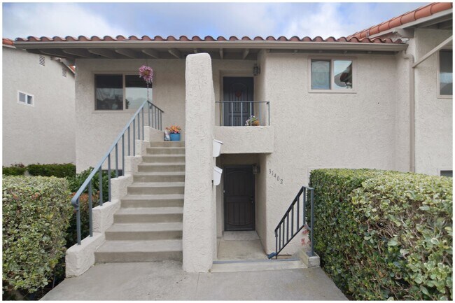 Building Photo - GORGEOUS VIEW CONDO ON THE GOLF COURSE!!!