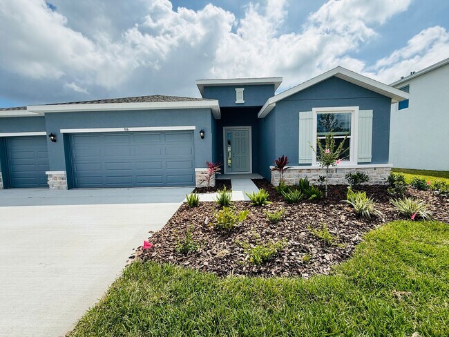 Building Photo - New built 4 bedroom 3 bath 3 car garage in Coddington Subdivision