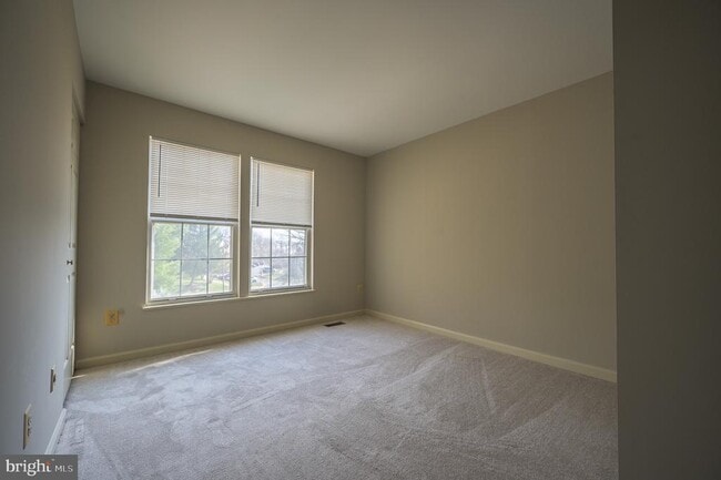 Building Photo - 9158 Pristine Ct