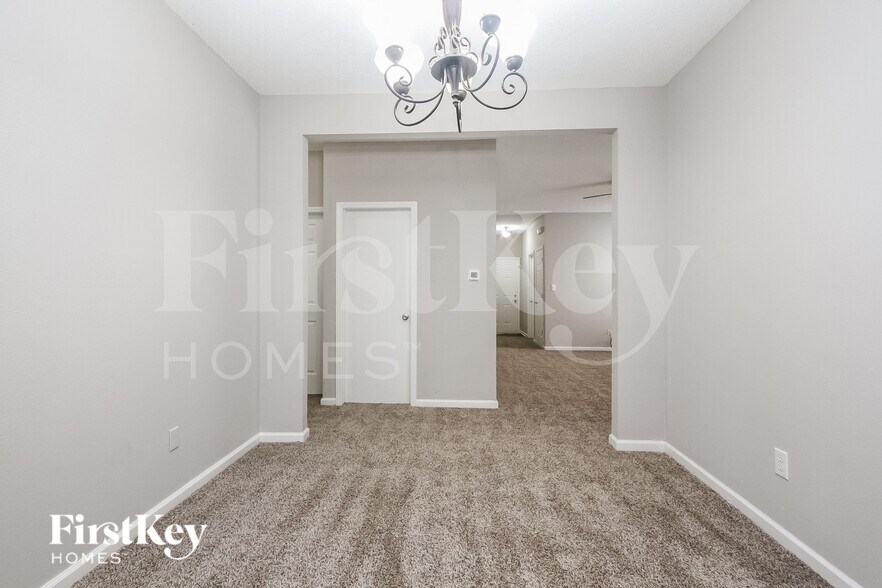 Building Photo - 5523 Dollar Run Ln