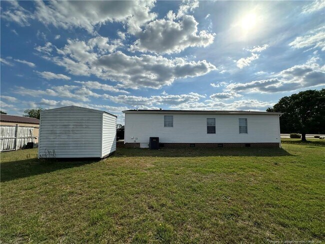 Building Photo - 4921 Sand Mine Dr