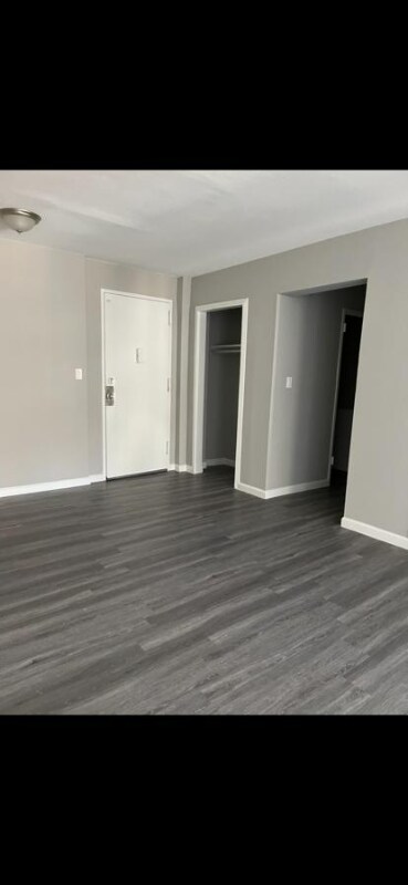 Building Photo - 12850 Dolphin St