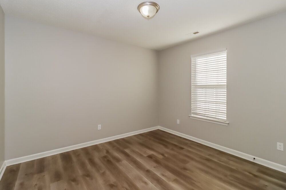 Building Photo - 3002 Salmon River Dr