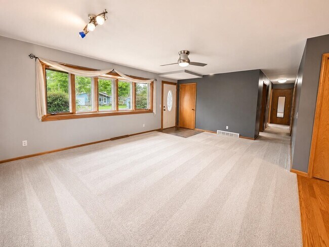 Building Photo - 4405 School Rd
