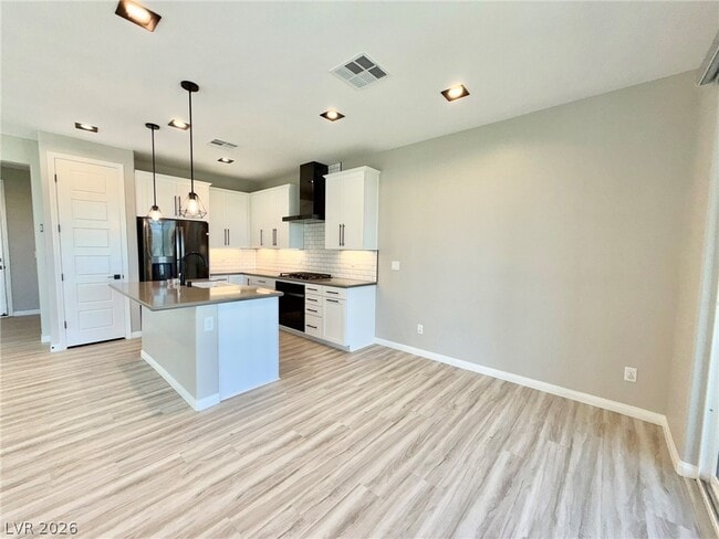 Building Photo - 4442 Frias Fls Ave