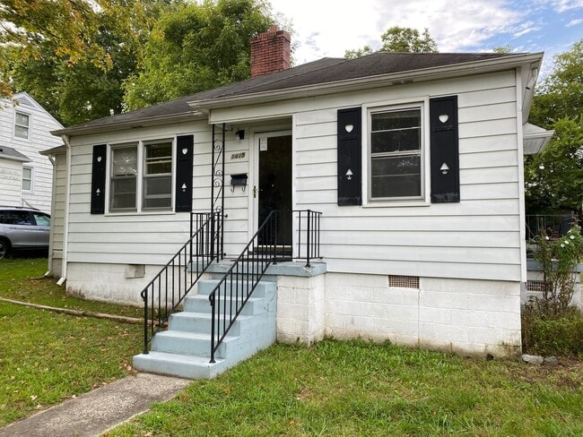 Building Photo - For Rent: Charming 3BR Home in Burlington,...