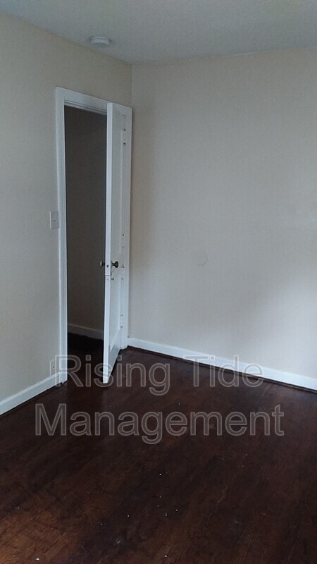 Building Photo - 8017 6th Ave N