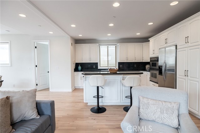 Building Photo - 604 Manhattan Beach Blvd