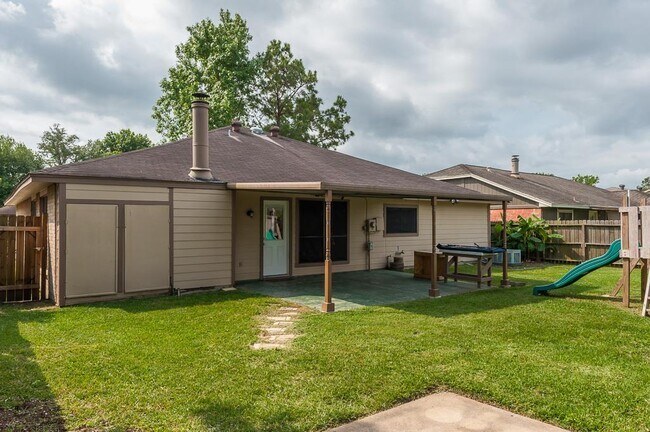 Building Photo - 2318 Colonial Ridge Dr