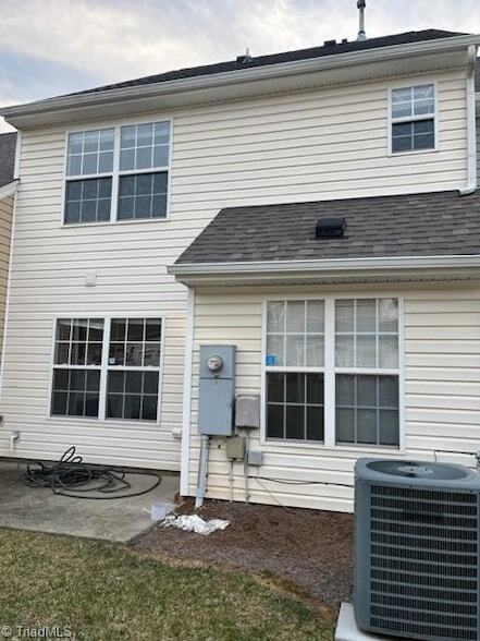 Building Photo - 302 Mourning Dove Terrace