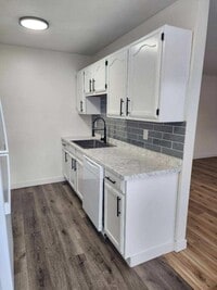 Building Photo - 91-95 Otsego St-Apt E