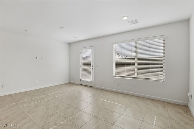 Building Photo - 4971 Aitana Ave