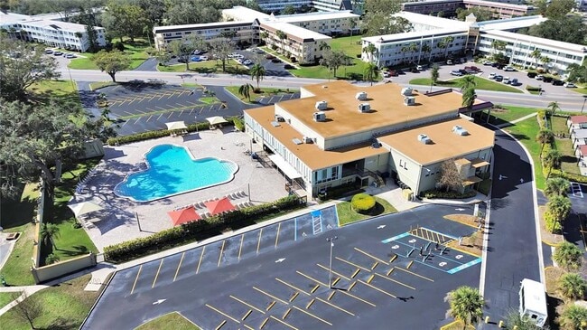 Building Photo - 2320 Brisbane St