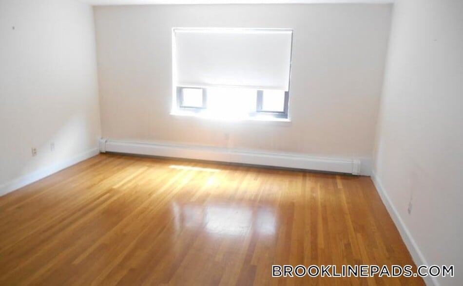 Building Photo - 46 Harvard St