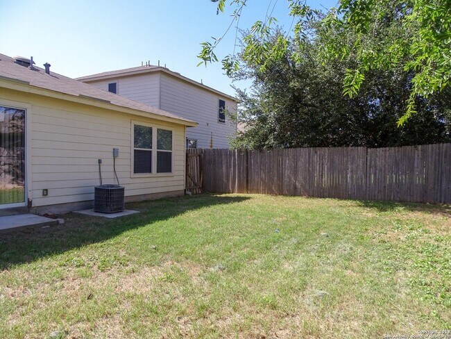Building Photo - Charming 2 Bedroom, 2 Bathroom Home in Pri...