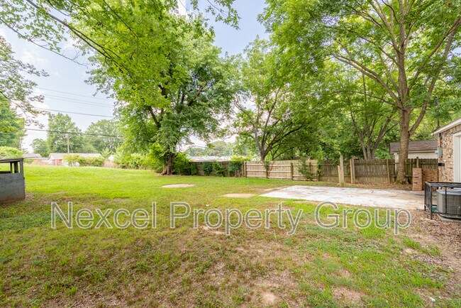 Building Photo - 2248 Colonial Hills Dr