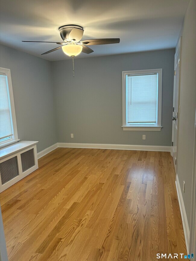 Building Photo - 45 Mead Ave