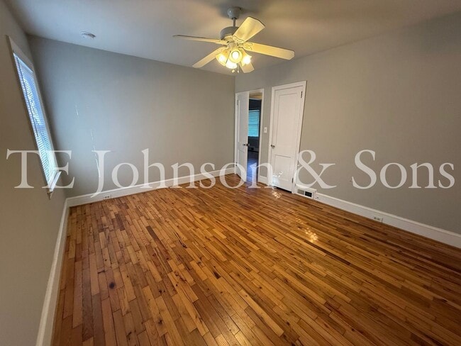 Building Photo - 864 Fenimore St