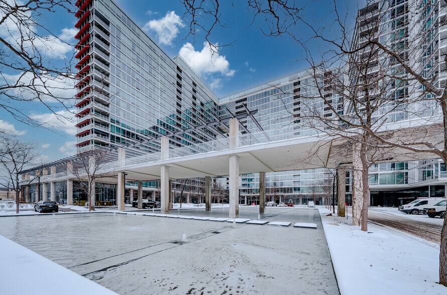 Building Photo - 9655 Woods Dr