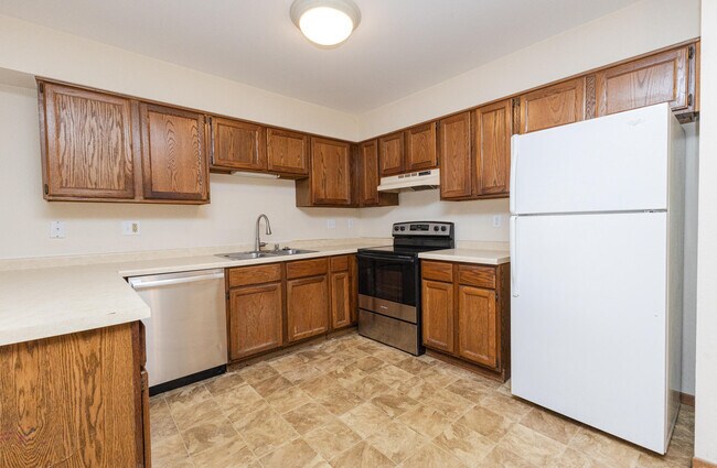 Building Photo - 605 Bakertown Dr