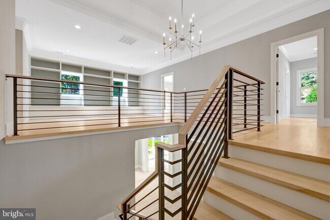 Building Photo - 6226 Kellogg Dr